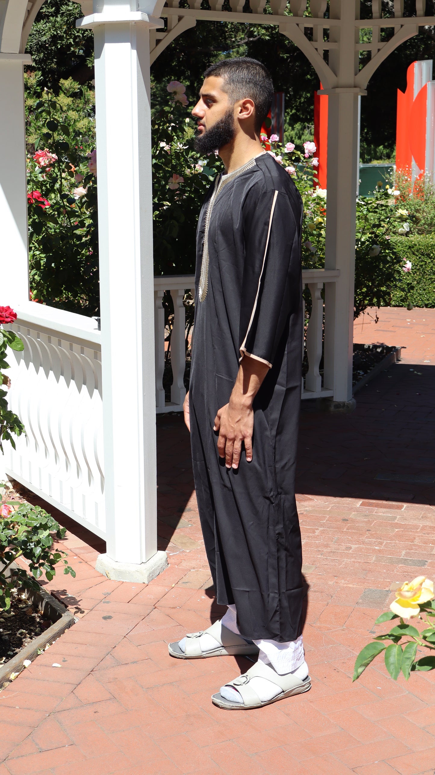 Luxury Moroccan Black Thobe with Yellow Embroidery – Premium Men’s Jubba for Eid, Jumu’ah, Nikah & Formal Islamic Wear