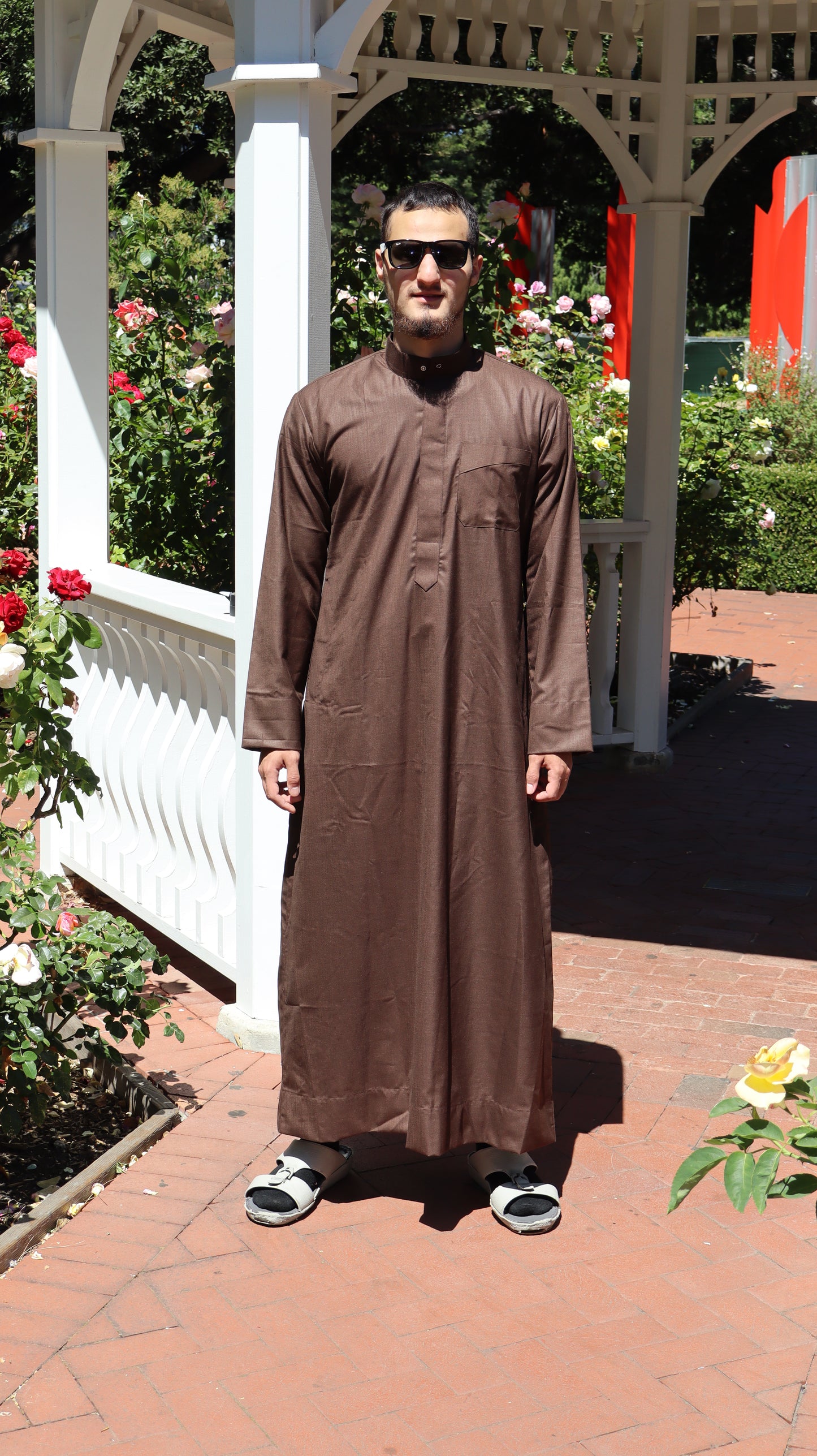 Premium Brown Thobe for Men – Emirati-Style Jubba with Mandarin Collar | Ideal for Eid, Jumu’ah, Nikah, Events & Islamic Wear